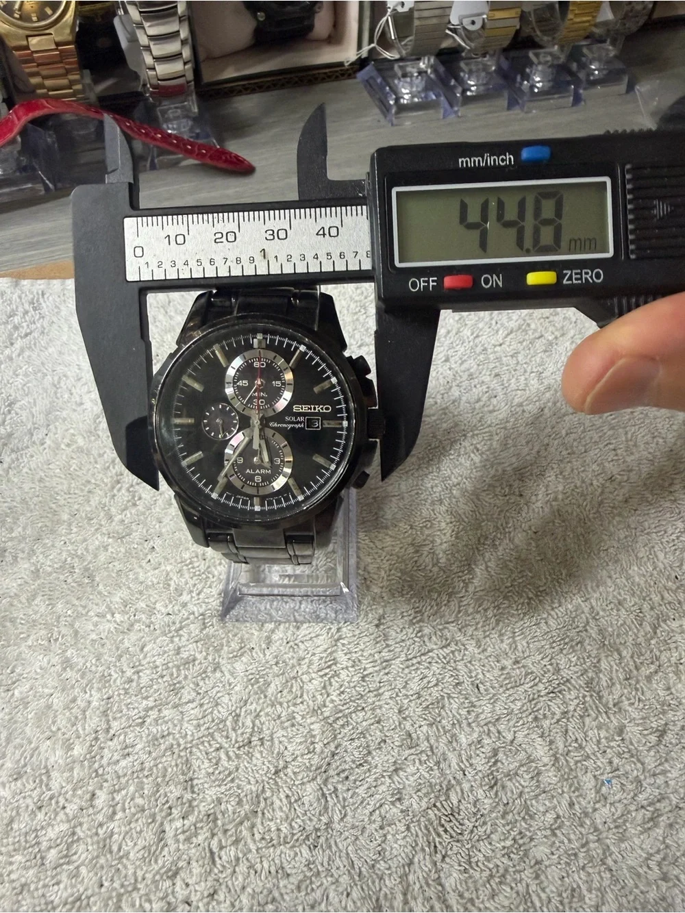 Seiko men solar